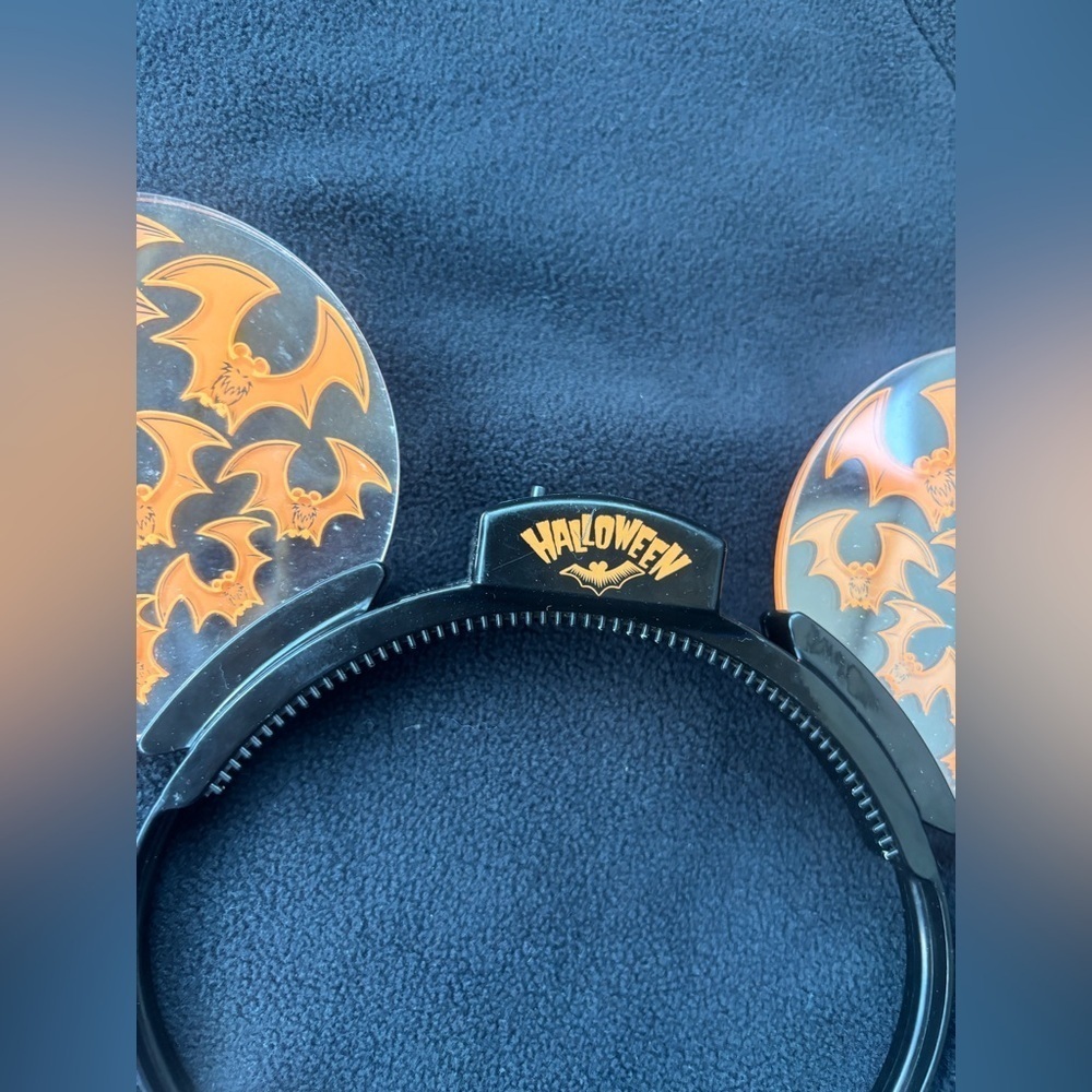 Disney Parks Mickey Ears Halloween Orange Animated Light Up Bats Headband Rare - Picture 3 of 6